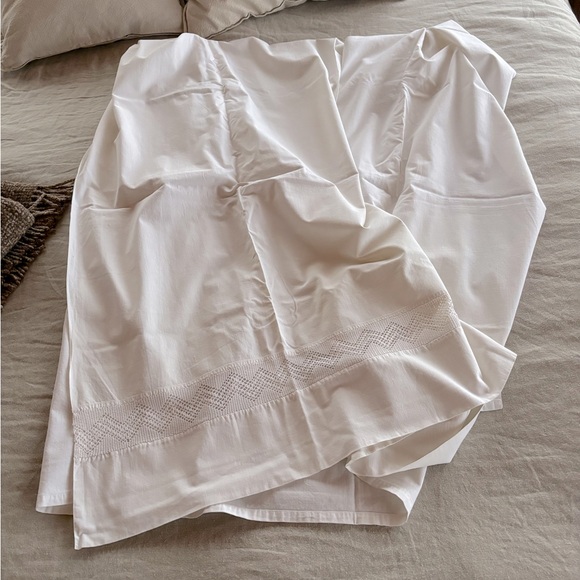 Antique Linen Bedsheet with Handwork Border - Picture 5 of 8